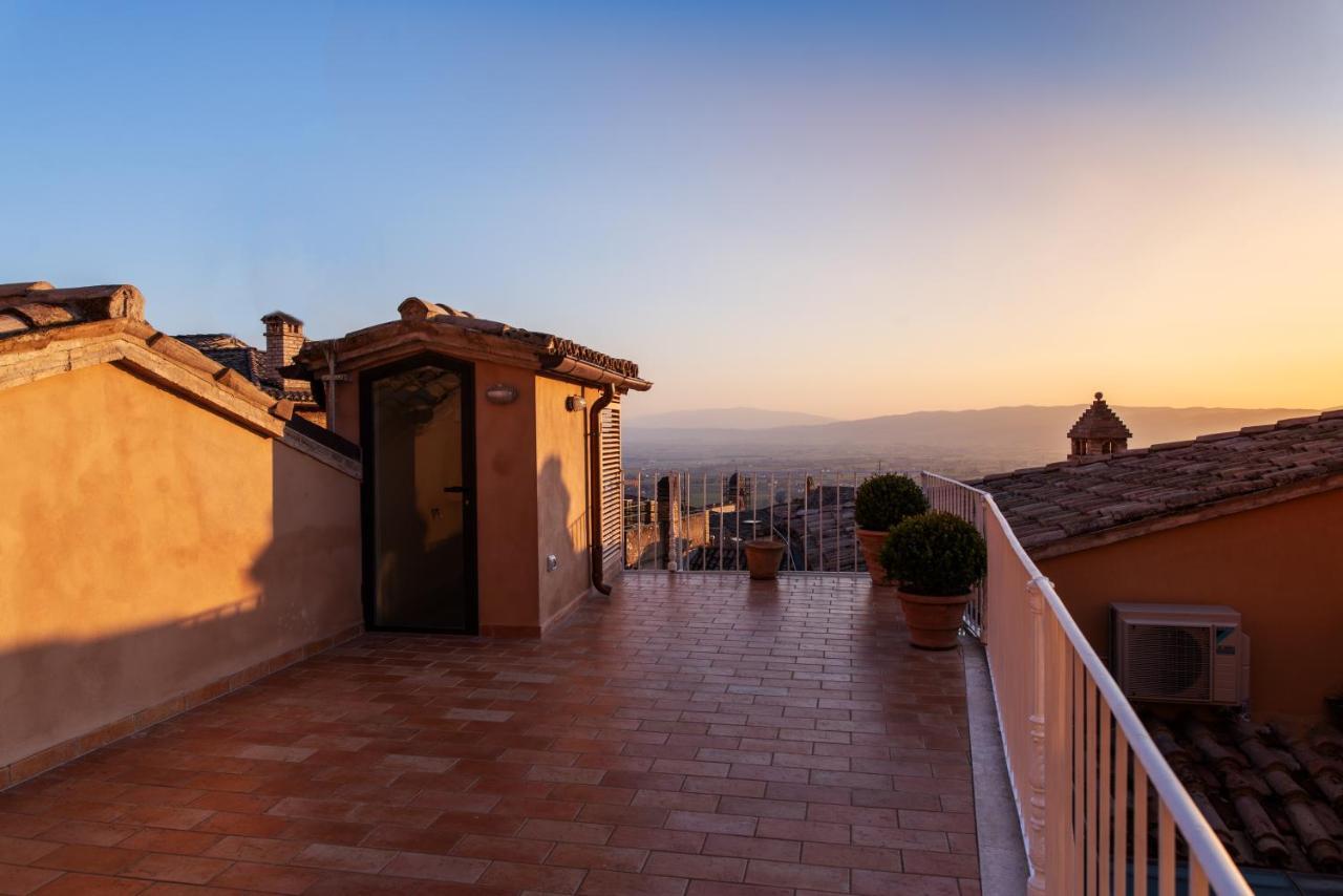Portica10 Bed and Breakfast Assisi Exteriör bild